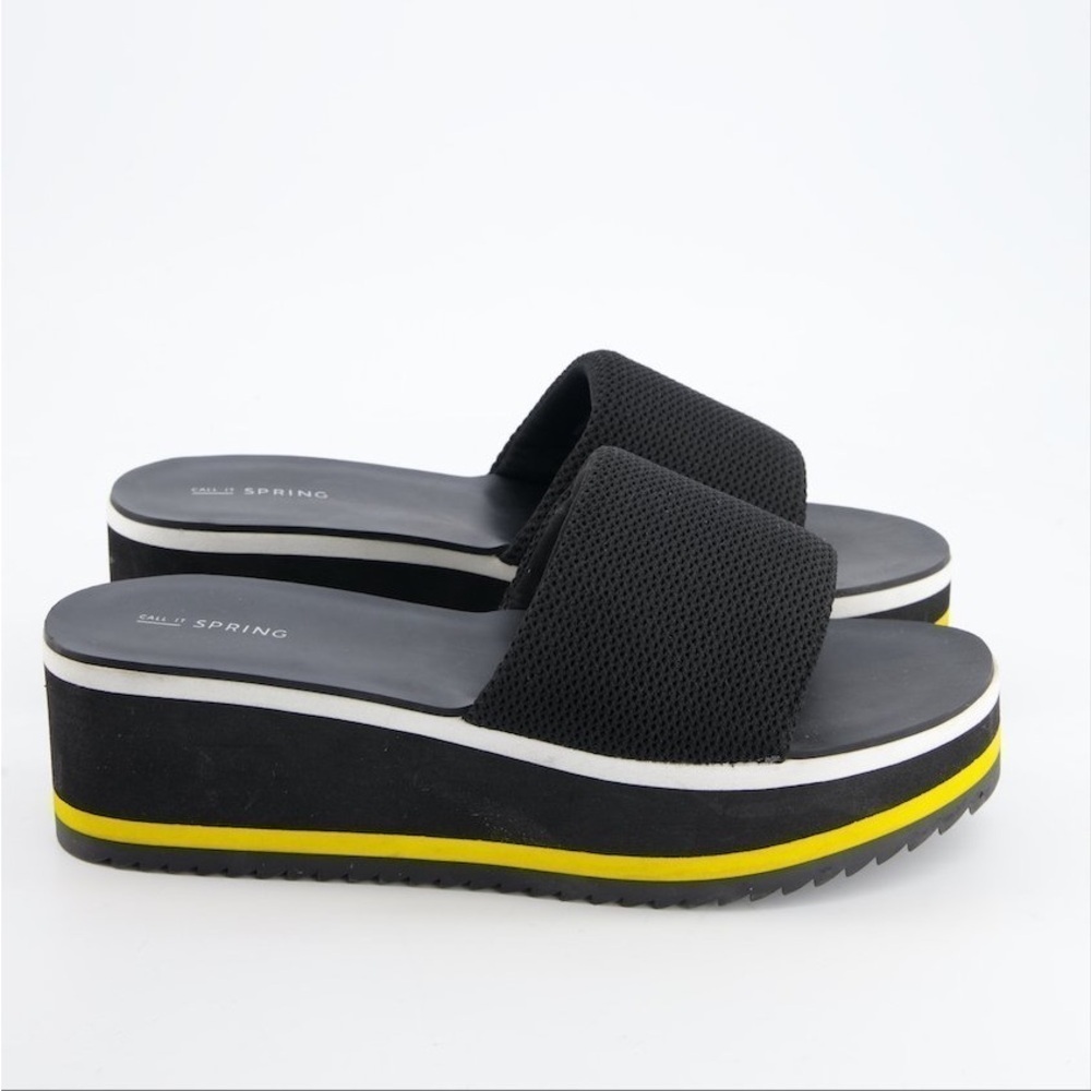 Call It Spring Macy’s Larelasien platform slip on sports sandals Sz-7.5  ‎ A